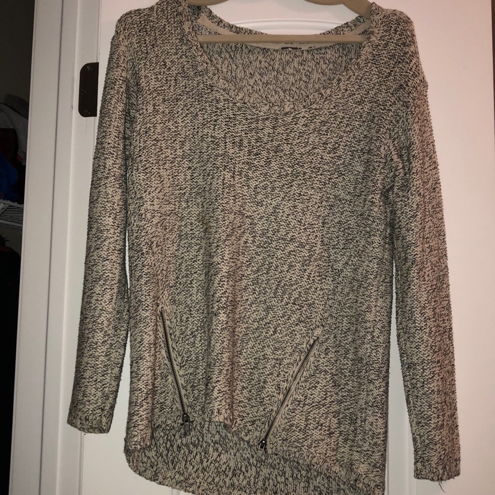Francesca’s - Crew neck sweater with zipper bottom
